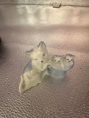 Vintage White Ceramic Cat with Two Kittens Figurines sitting in a hat.